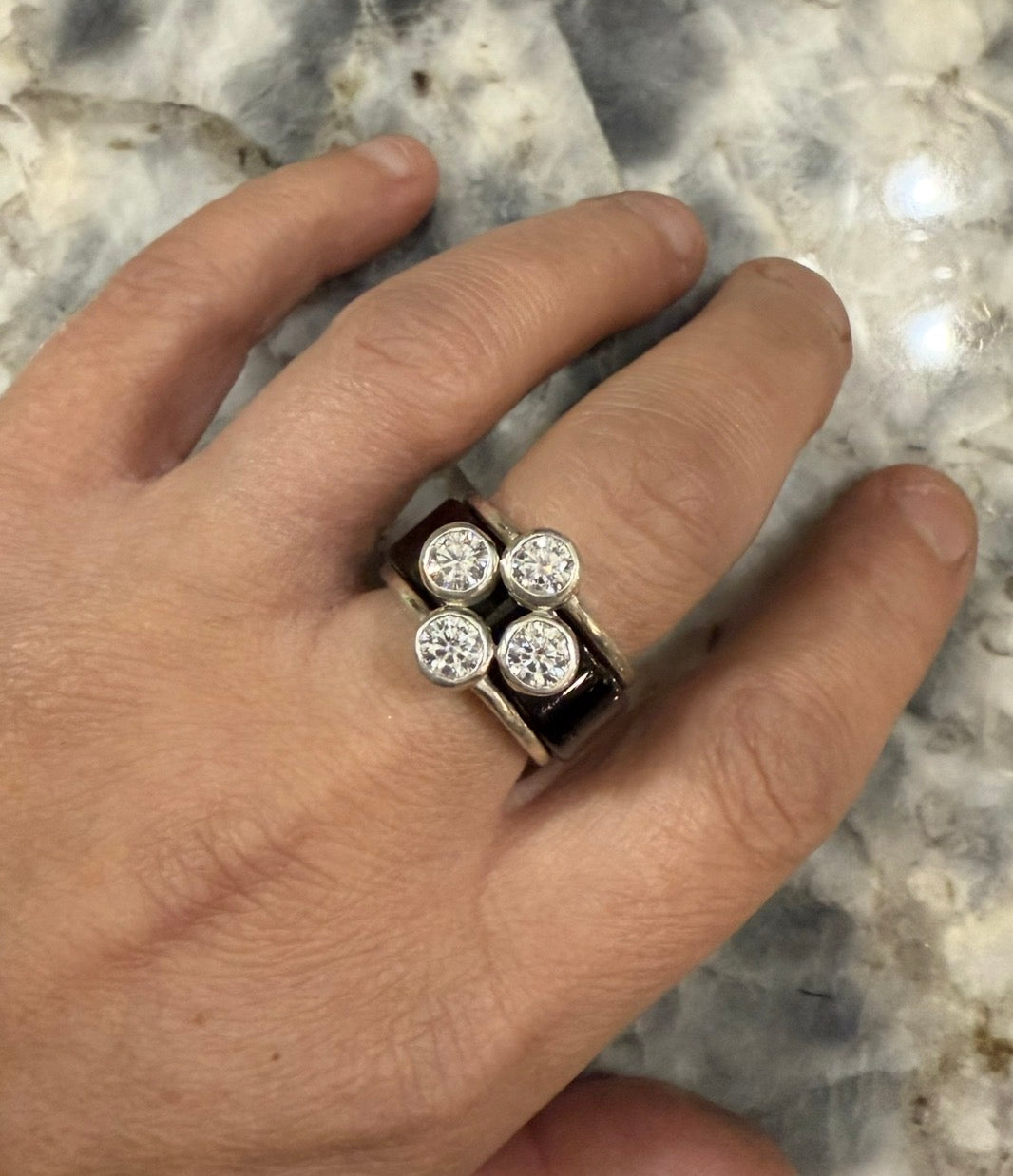 4 Stone Diamond Pattern Smart Ring Jacket