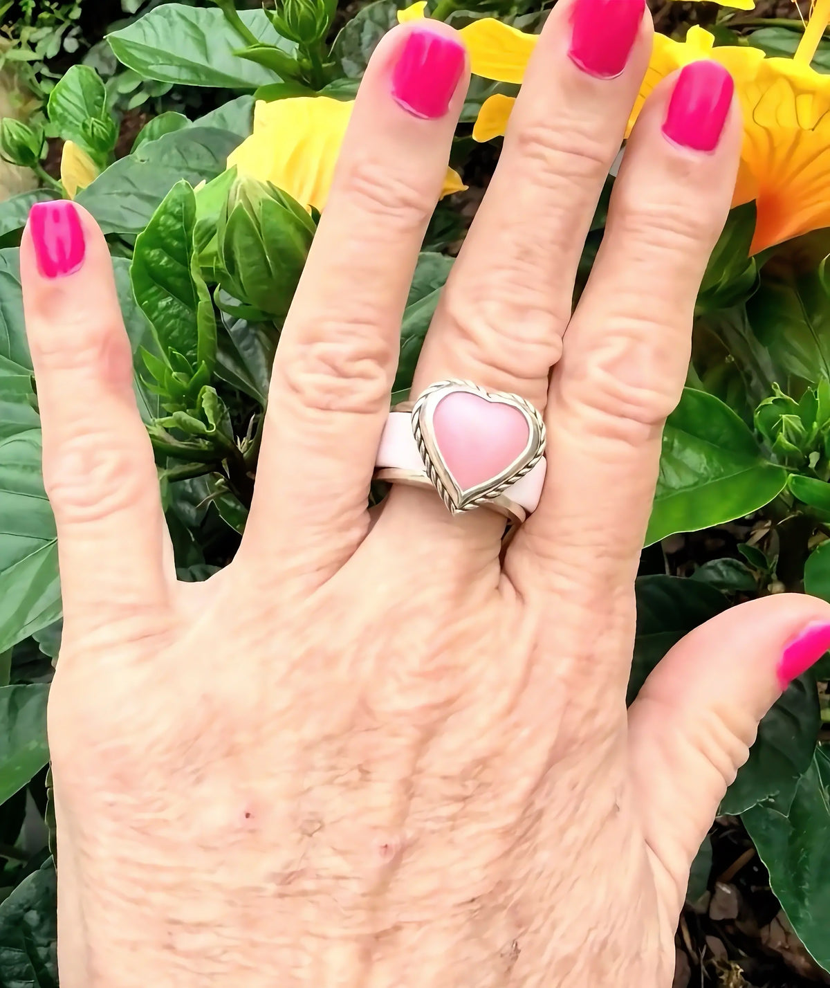 Heart Smart Ring Jacket, Queen Conch