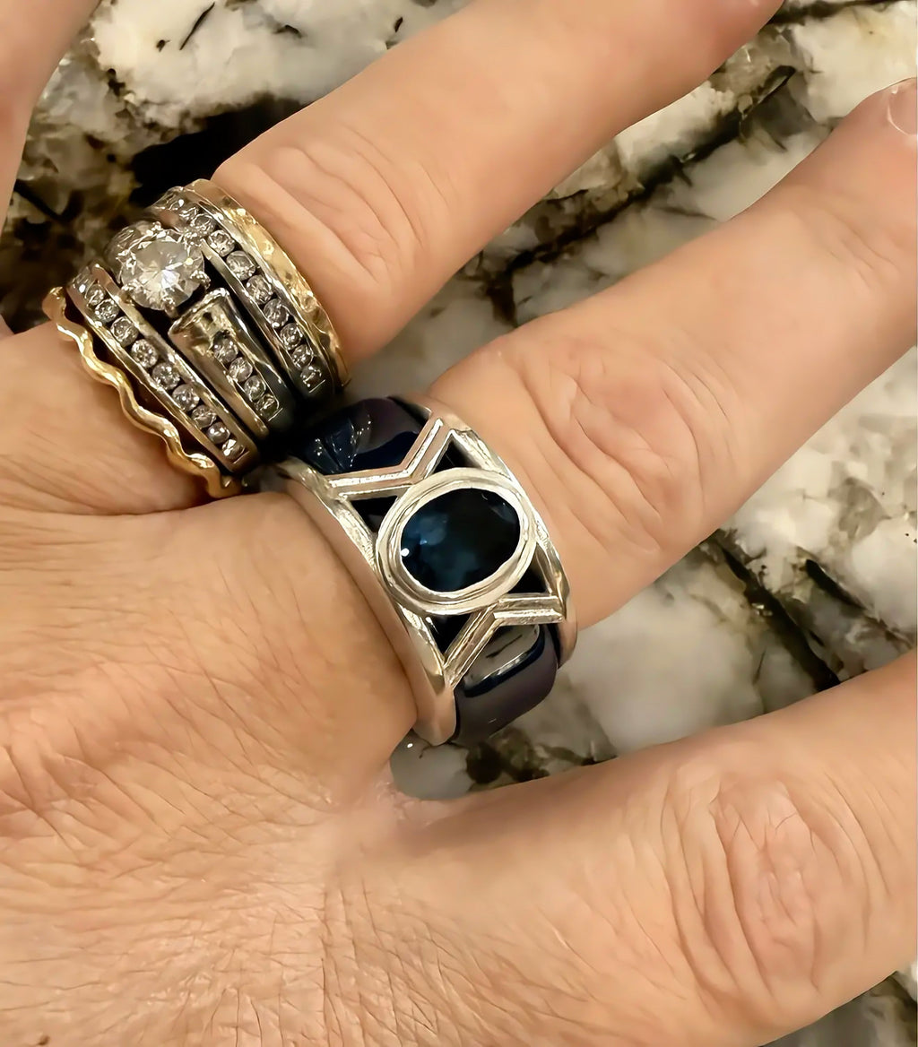 Oval with Chevron Smart Ring Jacket